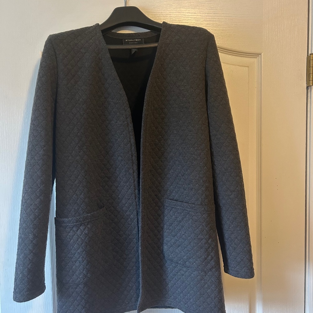Canadian made grey, quilted blazer. Woman’s Medium open front. Three season use
